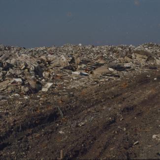 Grad smeća; Gradski deponij