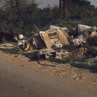 Hrpa smeća lijevo od puta od Nina prema Boriku jednosmjerna