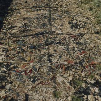 Otpad trikotaže po putu ispred tvornice 