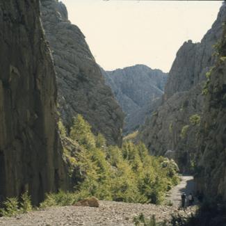 Kroz proboj Velike Paklenice