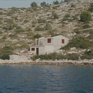 Uvala Magrovica - divlja izgradnja