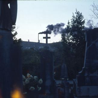 Dimnjak Kožare snimljeno sa groblja