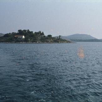 Otočić kod uvale Kruševica