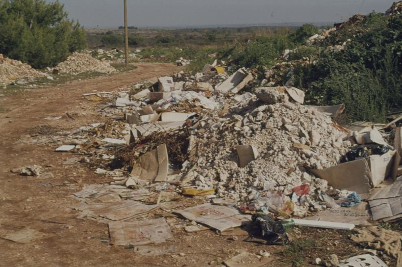 Gradski deponij; divlji ulaz