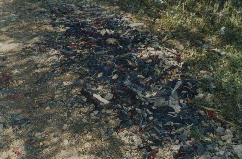 Deponij uz put ispred tvornice 