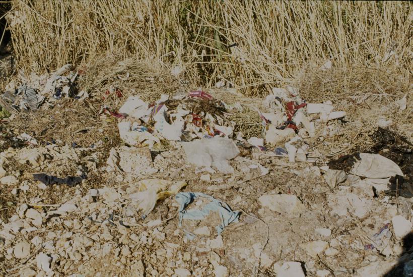Otpad pored trske uz Zrmanju ispred tvornice 