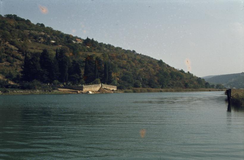 Groblje; prema Obrovcu