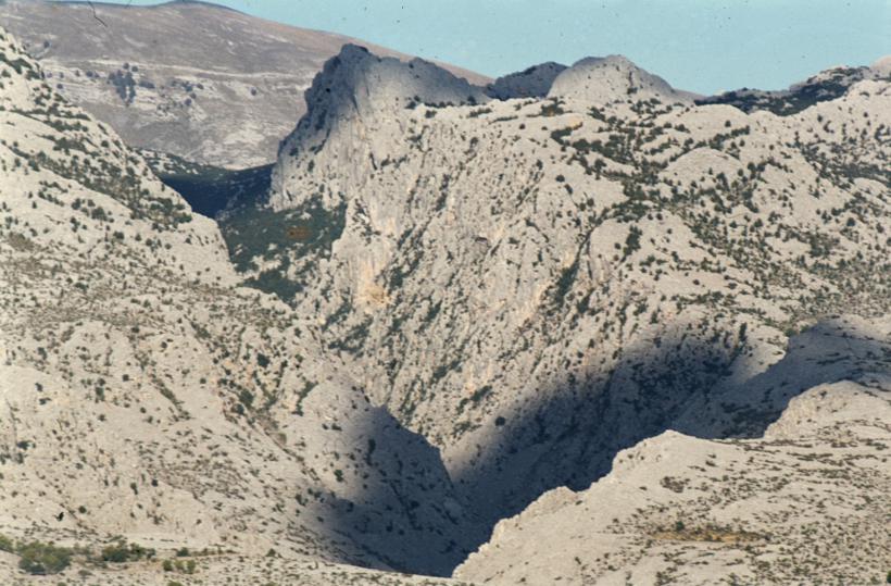 Pogled na proboj Velike Paklenice