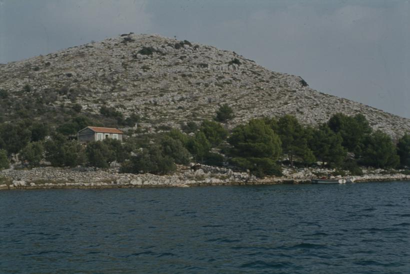 Uvala Kruševica - divlja izgradnja jedne kuće