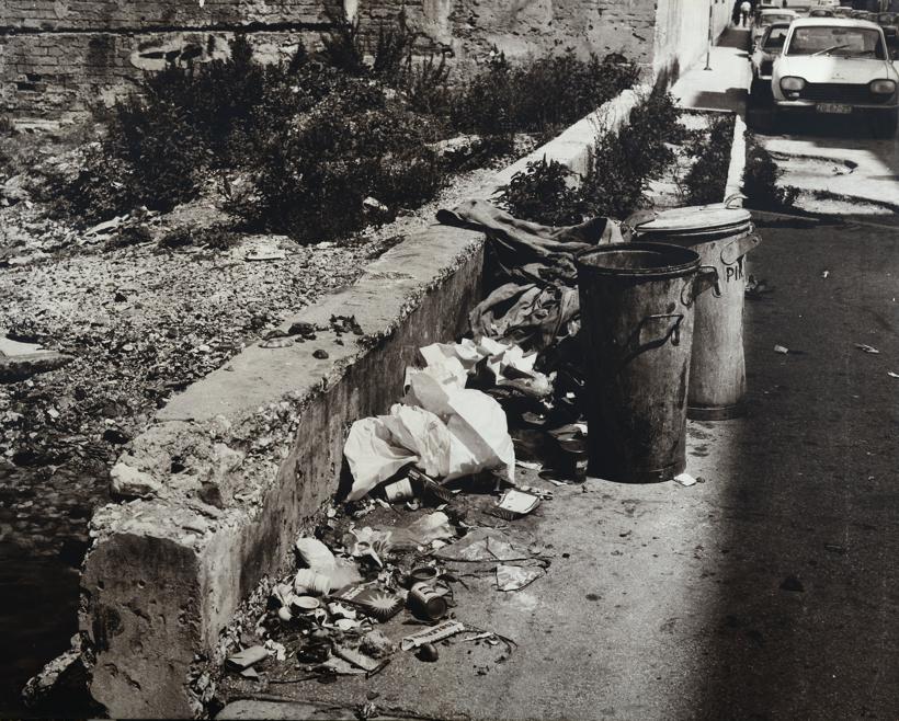 Otpaci u kantama, nekadašnja Koruška ulica, Zadar