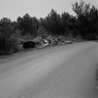 Divlji deponij uz put od raskrižja cestom od Nina prema Boriku