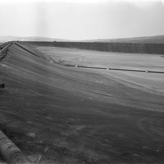 Pregradna masa i dovodna cijev za crveni mulj