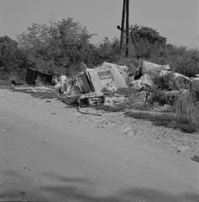 Divlji deponij uz put od Nina prema Boriku