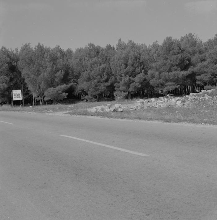 Deponij uz cestu od Zadra za Nin. Neposredno uz reklamu za Punta Skalu