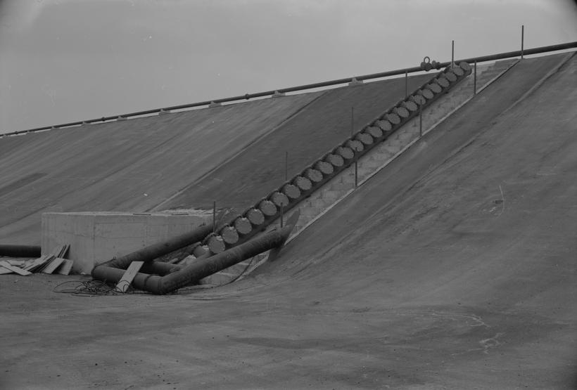 Detalj kao kod broja fotografije 179. Zapadno postrojenje odvoda i betonski tunel odvoda sa strane male taložnice