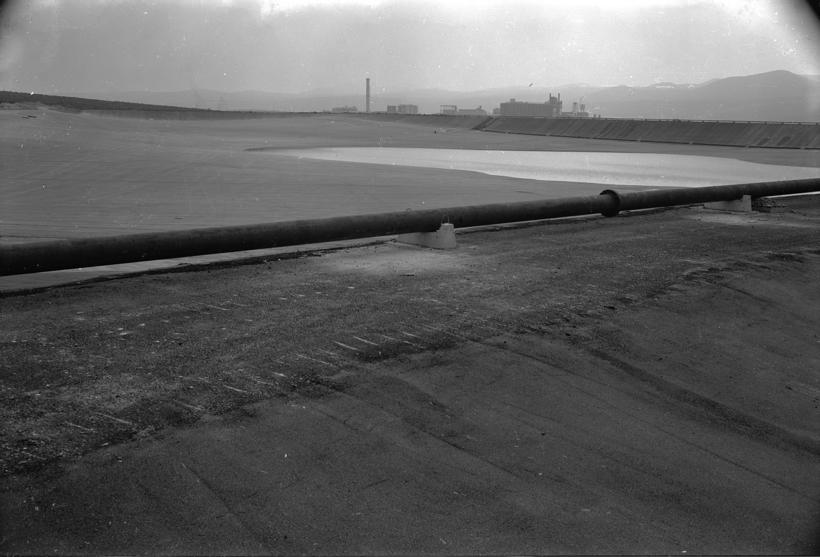 Manja taložnica u pozadini Glinica