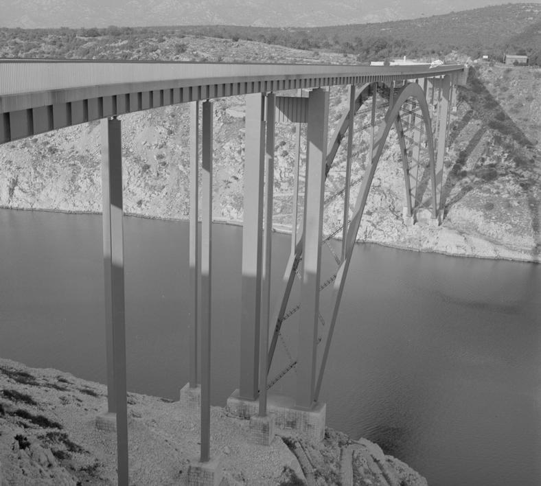 Maslenički most - nosači sa zadarske strane